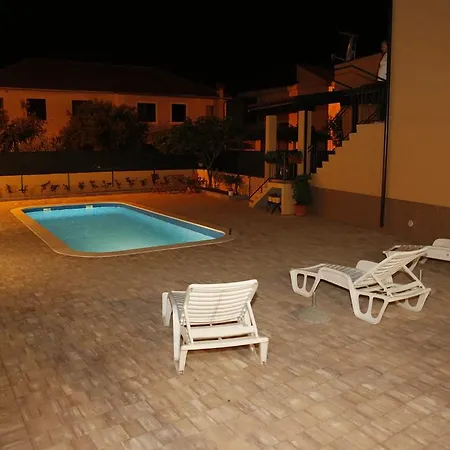 Sprljan * Vodice